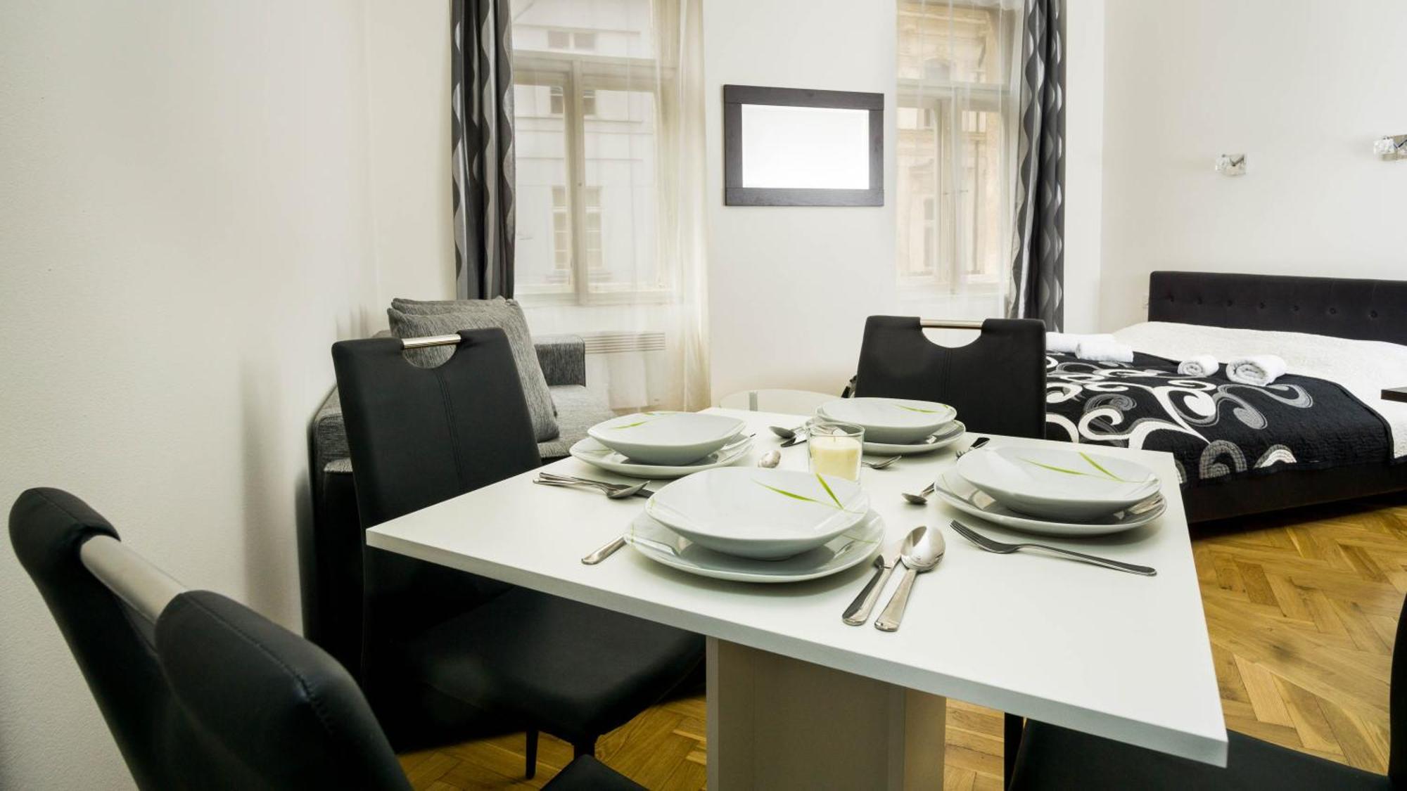 Black & White Apartment Prague By Wenceslas Square And Muzeum 部屋 写真